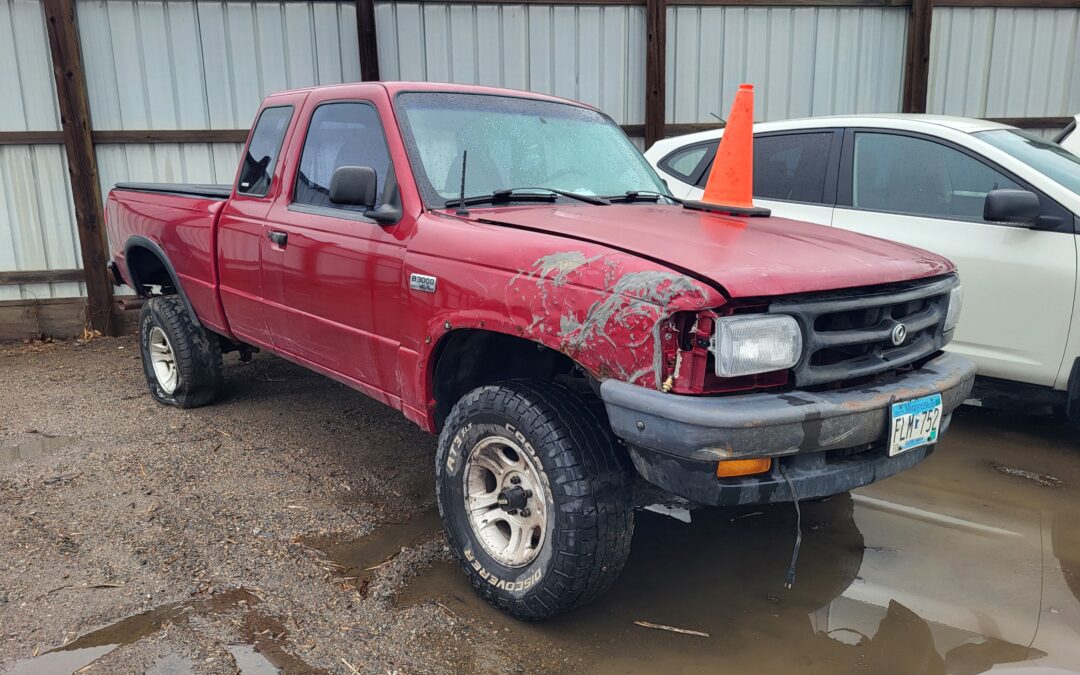 1996 Mazda B-3000 (Maroon)