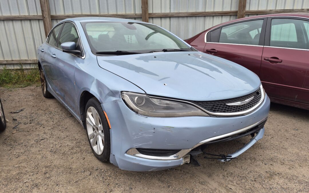 2015 Chrysler 200 (Blue)