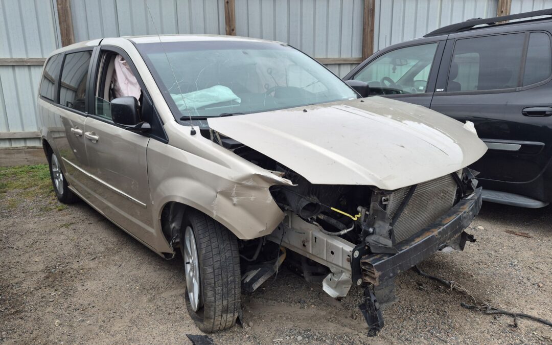 2013 Dodge Grand Caravan (Tan)
