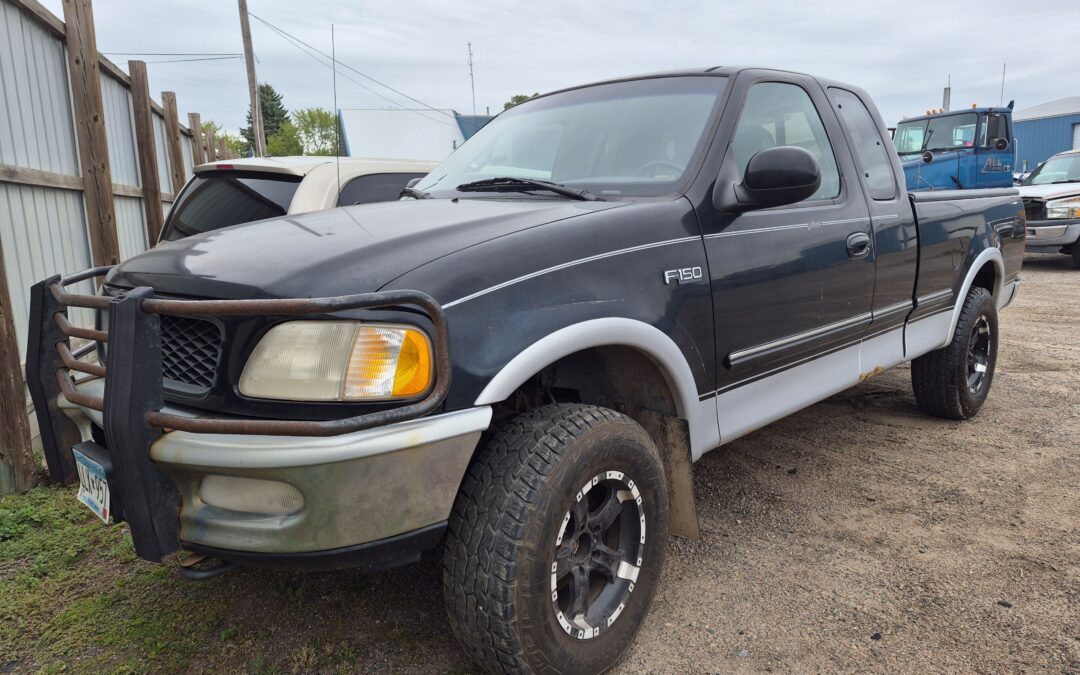 1997 Ford F-150 (Black)