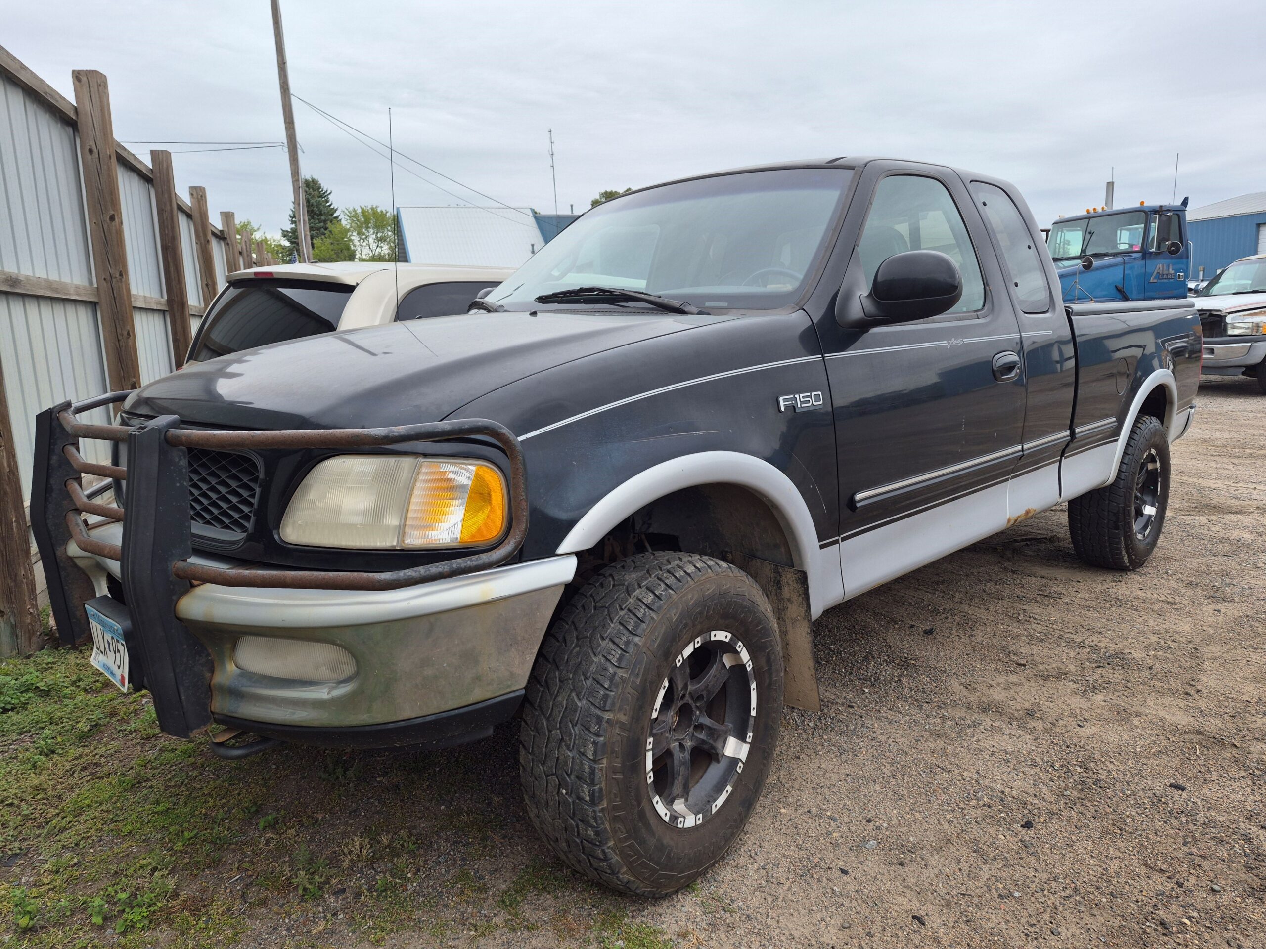 20260914_092008 1997 Ford F-150 (Black)